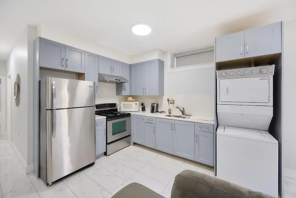 Basement Suite In Vancouver
