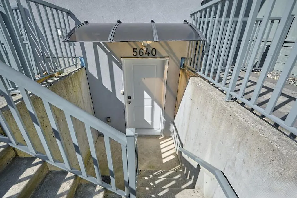 Basement Suite In Vancouver