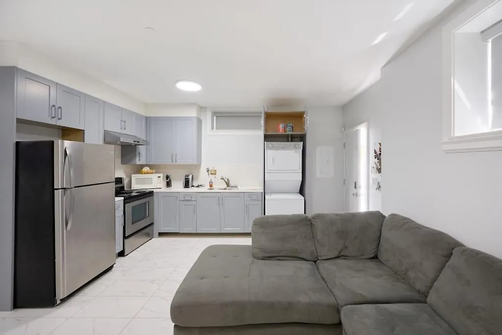 아파트 Basement Suite In 밴쿠버 캐나다